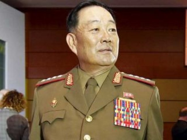 Coreia do Norte executa ministro da Defesa após ele dormir em desfile