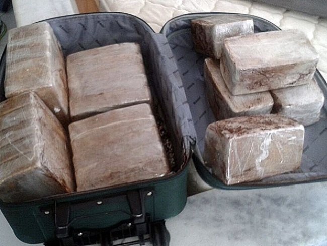 Operação policial apreende 30,3 kg de pasta-base de coca no Grande Recife