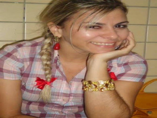Morre professora baleada em assalto na PE 390 entre Floresta e Serra Talhada