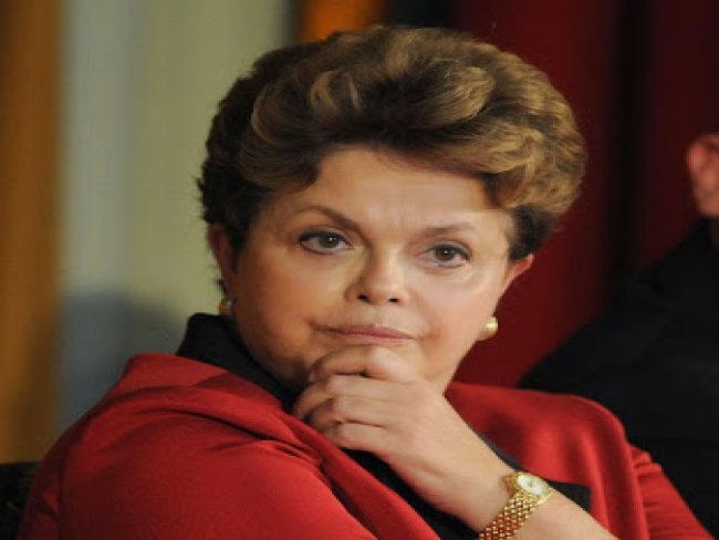 Oposição move ação por crime comum contra Dilma na PGR