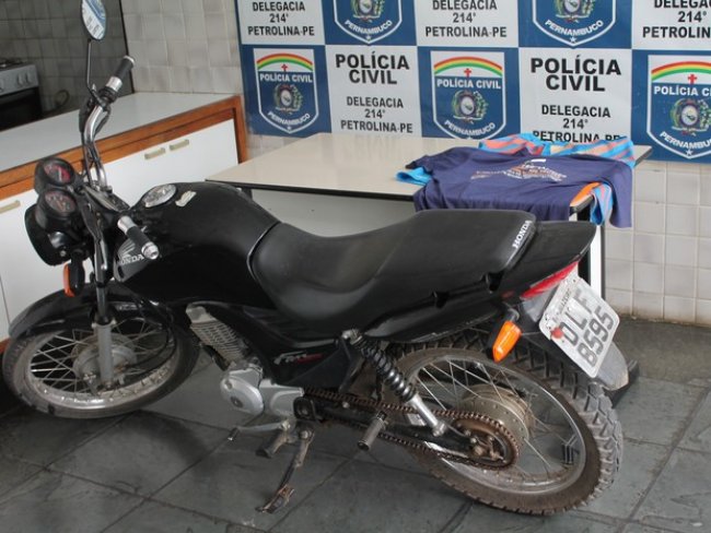No Sertão, 'assaltantes da moto preta' que roubavam estudantes são presos