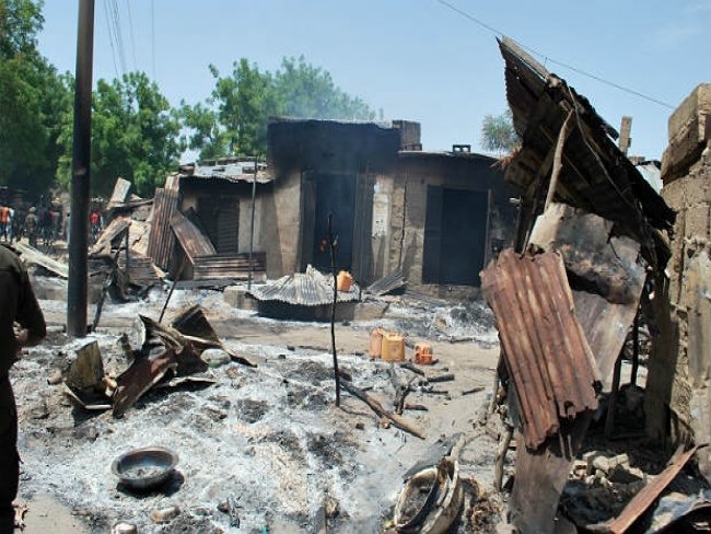 Pelo menos 44 pessoas morrem em duas explosões no centro da Nigéria