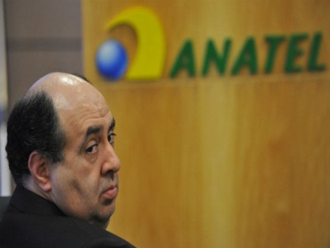 Presidente da Anatel sugere pacotes mais baratos de TV por assinatura