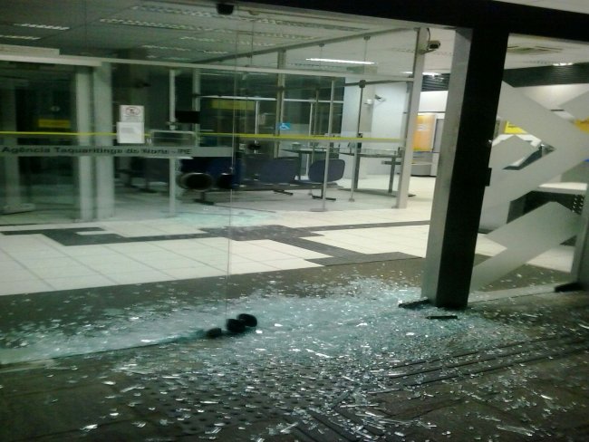 Cofre de agência bancária é explodido em Taquaritinga do Norte, diz polícia