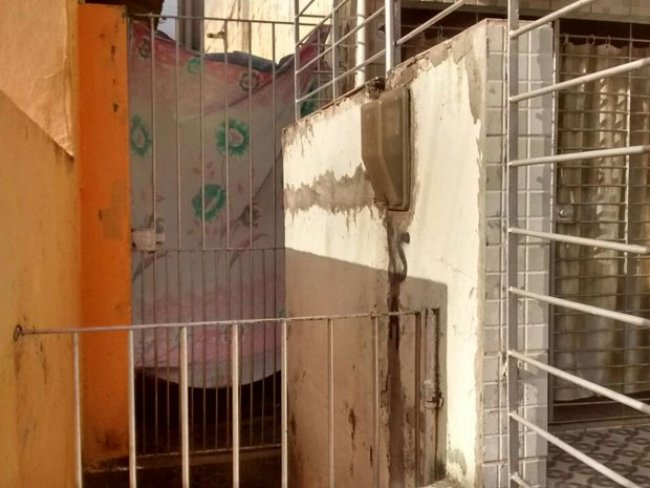 Menino de 5 anos morre ao encostar em portão e levar choque elétrico