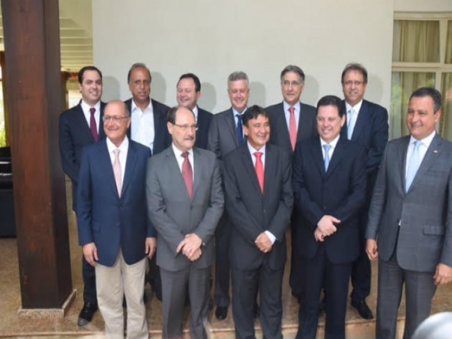 Após reunião em Brasília, grupo de governadores passarão a se reunir uma vez por mês para tratar de temas federativos