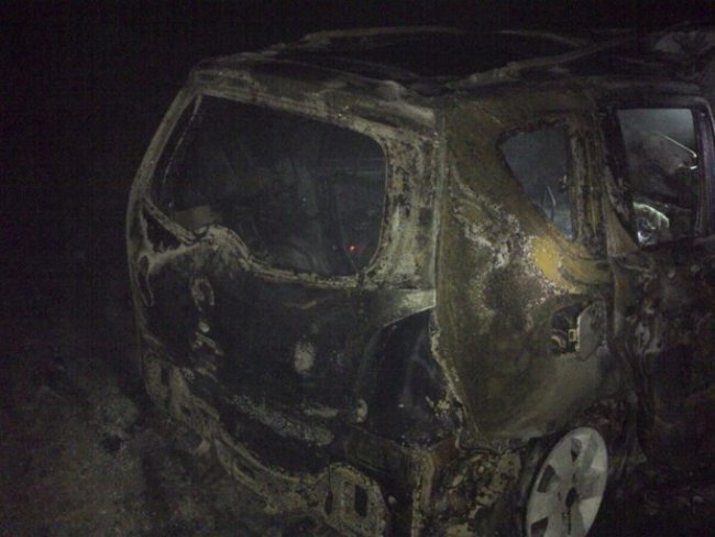 Em PE, casal morre carbonizado após carro pegar fogo em colisão na BR-232