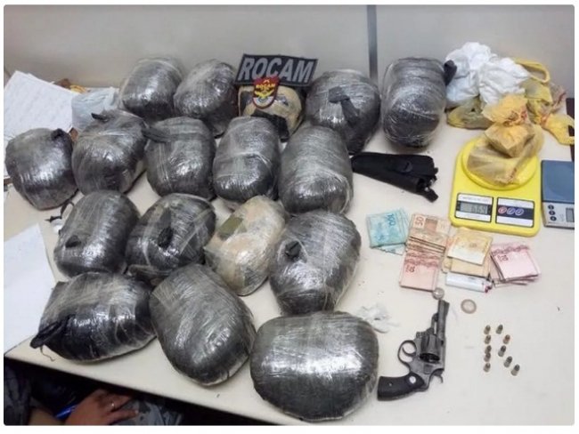 Jovem é presa por tráfico de drogas em Salgueiro e polícia apreende mais de 18kg de maconha, um revólver, dinheiro e outras drogas