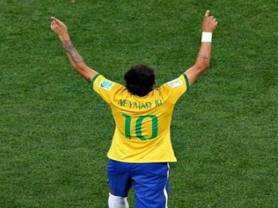 Copa do Mundo: jogadores da Seleção Brasileira pedem a bênçãos e proteção a Deus antes da partida