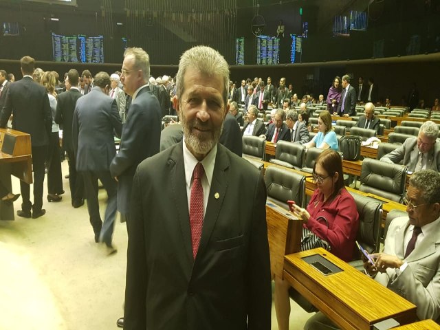 Deputado Gonzaga Patriota vota contra PEC da imunidade parlamentar