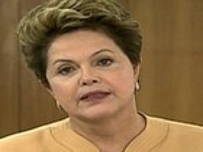 Dilma diz que receber manifestantes e anuncia pacto com governadores