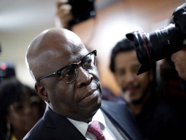 Joaquim Barbosa desiste de candidatura  Presidncia