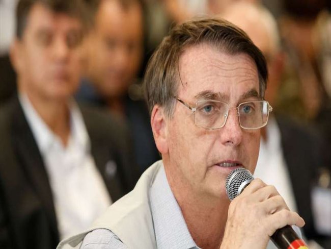 Bolsonaro compartilha tweet em que filho chama ministro de 'mentiroso'