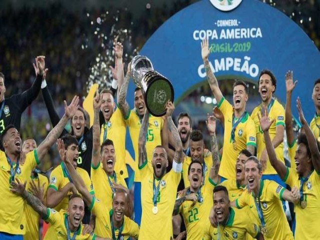 Copa Amrica ser disputada no Brasil, confirma Jair Bolsonaro