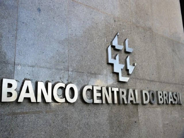 Banco Central abre inscries para concurso com 100 vagas e salrios iniciais de R$ 20,9 mil