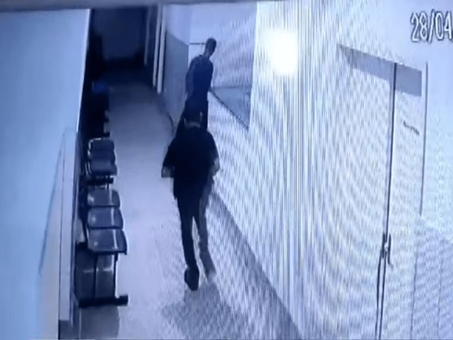 Porteiro de hospital que paciente foi morto com 23 tiros na BA  denunciado pelo MP por deixar porta aberta para facilitar fuga