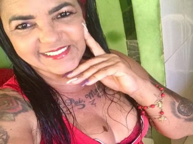 Mulher  retirada de casa e morta a tiros em bairro de Salvador
