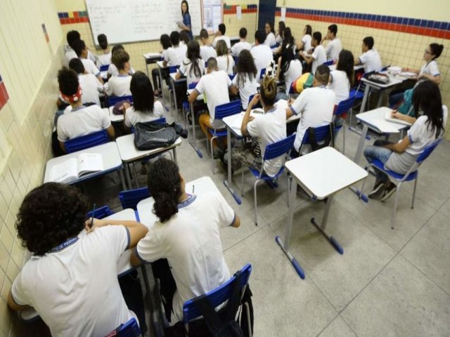 Pernambuco: Governo autoriza retorno das aulas presenciais do Fundamental e Infantil na rede pública