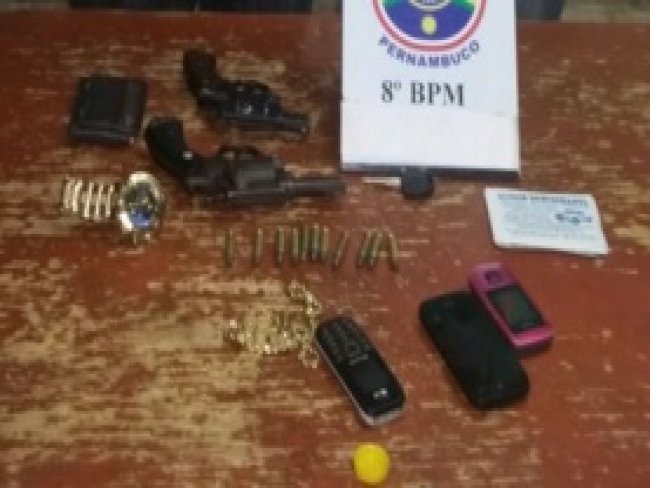 Polcia Militar apreende armas de fogo e prende suspeitos em Serrita