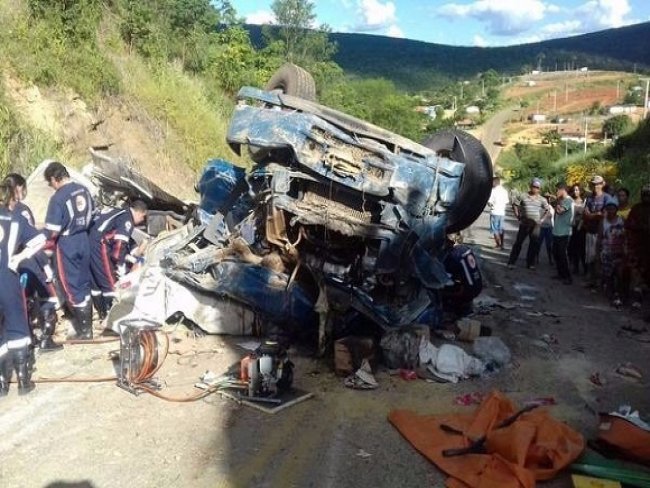 Quatro salgueirenses morrem em acidente em Vitria da Conquista na Bahia