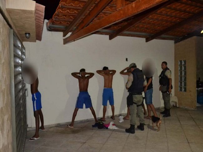 Polcia apreende menores que invadiram residncia no bairro Granja em Salgueiro