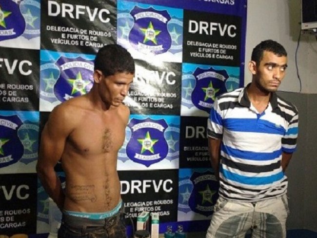 Dois elementos de Ibimirim so presos suspeitos de integrar grupo especializado em roubo de carga em Alagoas