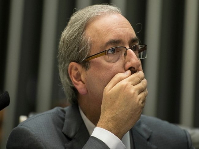 Ministro do STF determina afastamento de Eduardo Cunha do mandato