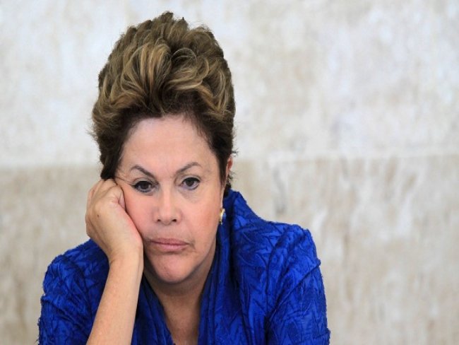Senado aprova abertura de impeachment e Dilma  afastada por 180 dias