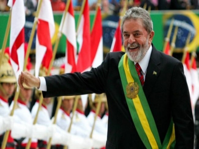 Pesquisa aponta: Lula ganharia em 1 turno para presidente em 2018