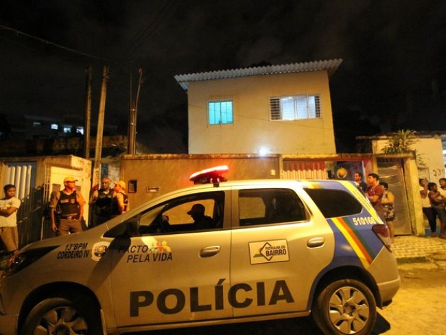 Criana  Morre em incndio dentro de casa na Zona Oeste do Recife  