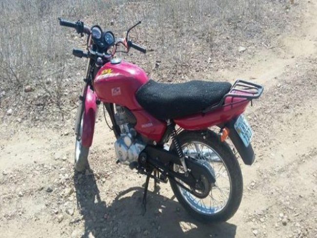 Serra Talhada PE: Moto Roubada Recuperada pela Policia