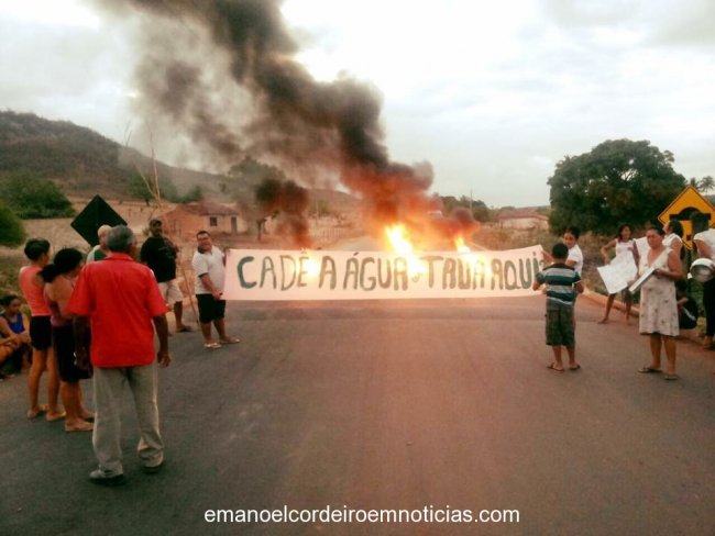 Moradores de serra Branca em Ipub, protestam contra escass de gua