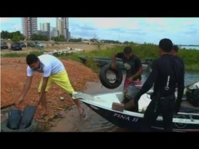 Mais de uma tonelada de lixo  retirada do Rio So Francisco por mergulhadores