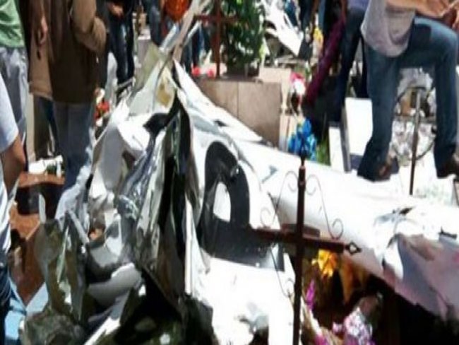 Avio cai dentro de cemitrio e deixa pelo menos um morto no PR 