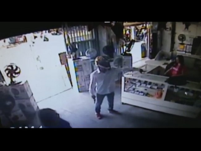 Absurdo! Homem sozinho assalta loja Magazine Luiza em pleno Centro de Petrolina 
