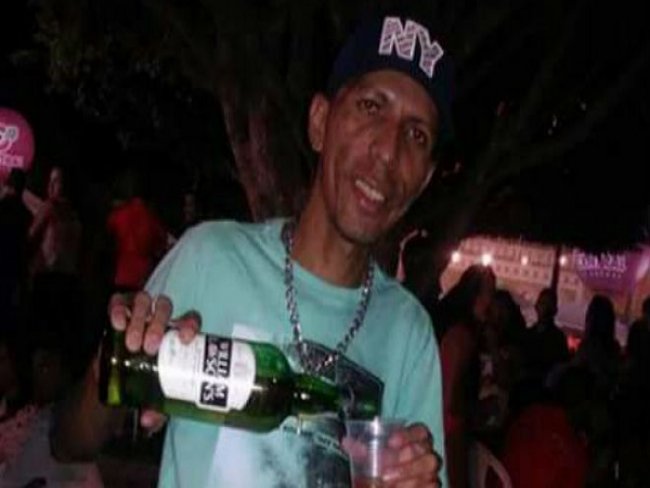 Homem  morto a facadas em Floresta