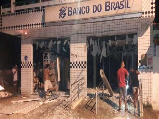 Duas agncias bancrias explodidas nesta madrugada em Pernambuco
