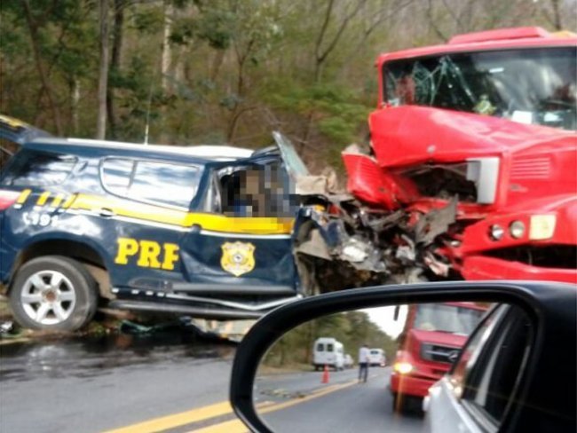  Homem morre em acidente envolvendo carro e caminho em Ouricuri