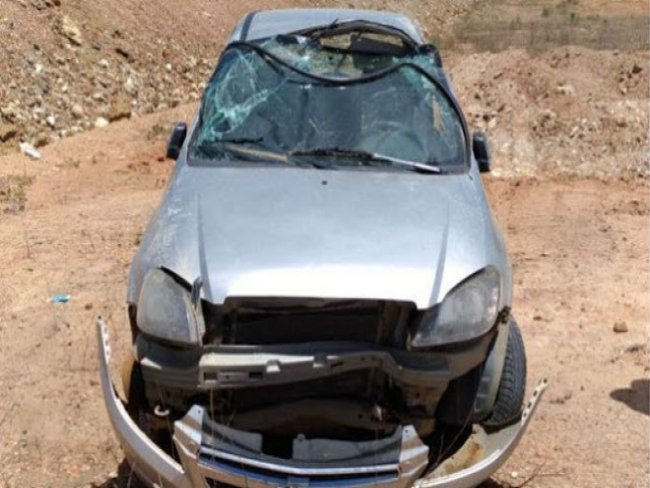 Motorista perde controle de veculo na PE-425 e sofre acidente em Floresta, no Serto