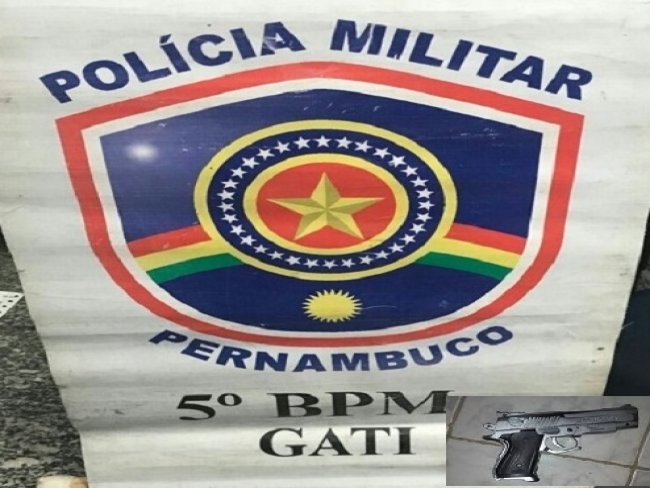 POLICIAIS DO 5 BPM APREENDEM SIMULACRO DE ARMA DE FOGO E APRENDE DUPLA EM PETROLINA