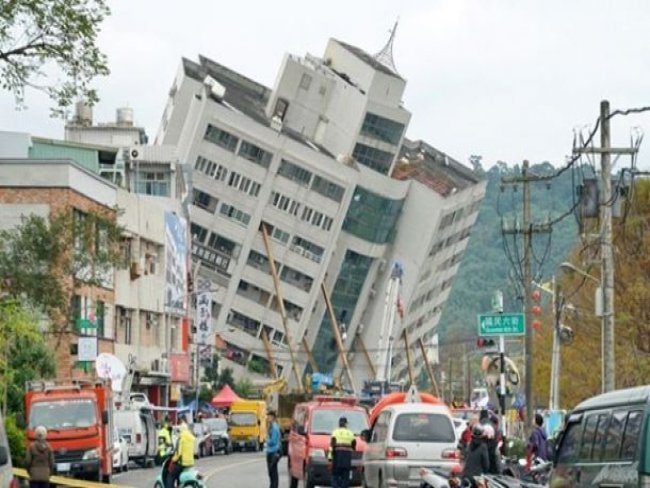 Seis pessoas morreram e mais de duzentas ficaram feridas na cidade taiwanesa de Hualien, aps um terremoto de magnitude 6,4, que provocou o desabamento de um hotel e danos em outros edifcios. Nesta quarta-feira