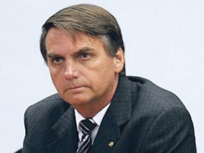 Bolsonaro sugere metralhar a Rocinha para resolver conflito