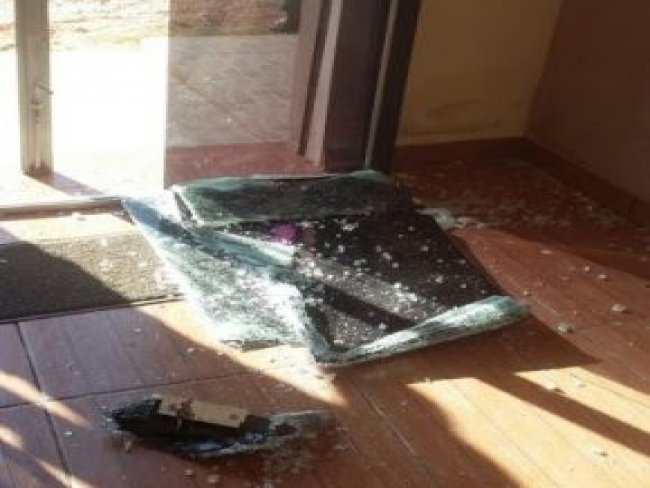 Advogado tem escritrio atingido por tiros em Mirandiba-PE