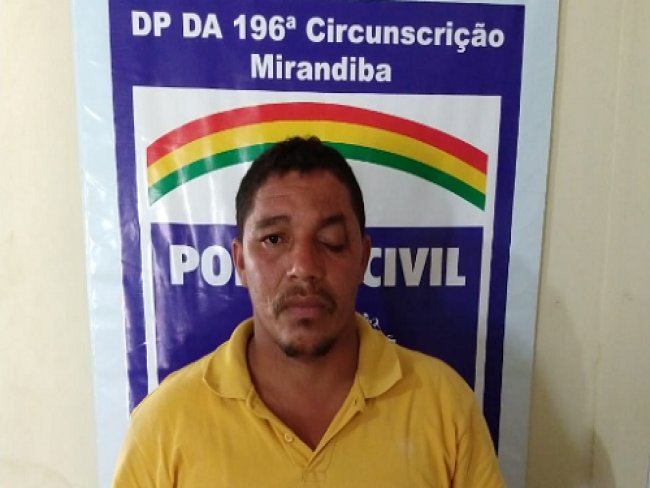 Policiais prendem acusado de homicdio em Mirandiba, no Serto de PE