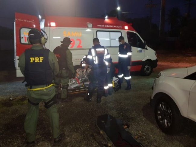 Motociclista sem capacete morre aps colidir contra carro na PE-126, em Pernambuco
