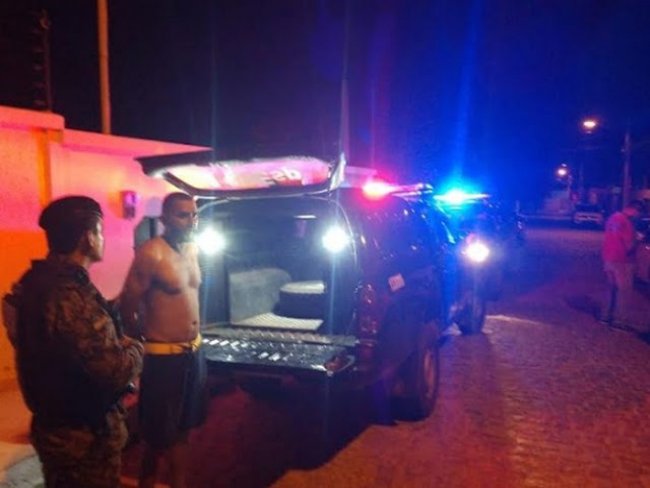 Polcia prende dois suspeitos de participarem de tentativa de roubo a avio em Salgueiro, PE
