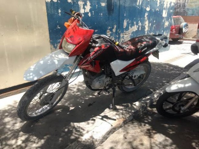 Polcia recupera moto roubada em Petrolina