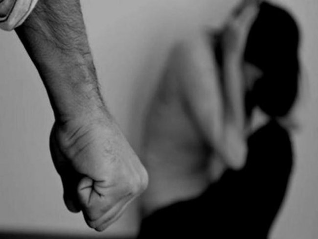 Homem invade residncia e agride ex-namorada em Serra Talhada, PE
