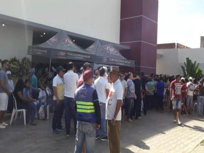 Pernambuco cobra respostas do Governo do Cear sobre famlia de Serra Talhada morta durante ataque de bandidos