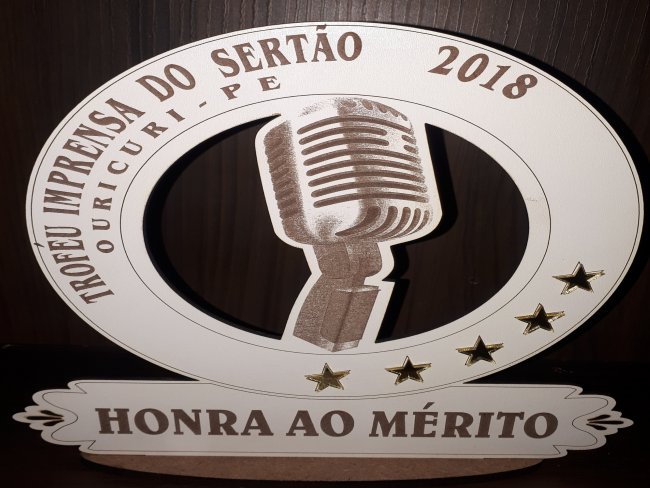 Sistema de Comunicao Beto Som recebe  Trofu Imprensa do Serto 2018